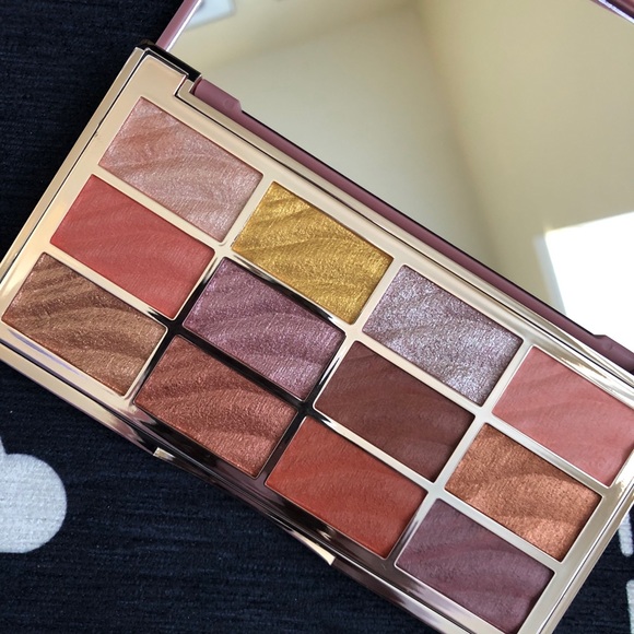 NWT Ciatè London Velvet Eyeshadow Palette - Picture 1 of 3